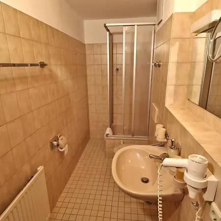 11 - Ferienresidenz Roseneck, 2 Schlafzimmer, Mit Schwimmbad In Bei Feldberg