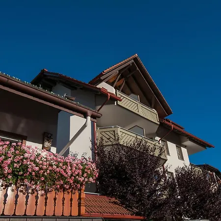 11 - Ferienresidenz Roseneck, 2 Schlafzimmer, Mit Schwimmbad In Bei Feldberg